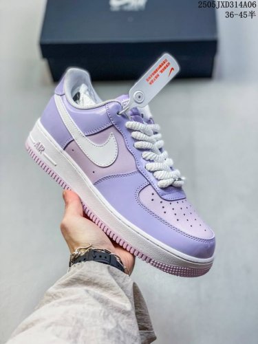 公司级耐克Nike Air Force 7 Lv8空军一号低帮百搭休闲运动板鞋。柔软、弹性十足的缓震性能和出色的中底设计，横跨复古与现代的外结合，造就出风靡全球