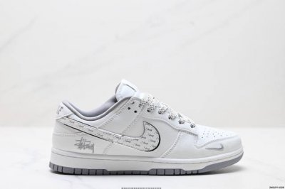 公司级Nk Dunk Low Retro “Diy高端定制” 低帮休闲运动板鞋 原装头层材料 用料绝不含糊 独家版型蒸餾加工帶來的是更好的视觉和脚感体验 清洁度