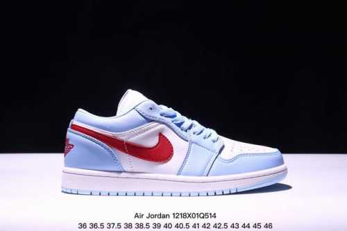 Air Jordan 1 Low 低帮 蓝柠檬 Aj1 乔丹1代 Aj1 乔1 低邦 蓝黄拼接 乔丹篮球鞋系列 鞋身采用蓝色皮革勾勒轮廓，明黄色注入后跟收尾，营