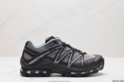 公司级salomon Xt-Quest Adv ” Beige “ 萨洛蒙 探索者系列户外越野跑鞋 474789 鞋面采用sensifit贴合技术 全方位贴合包