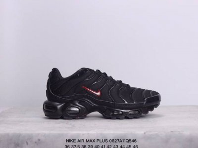 Nike 耐克 男女子休闲鞋气垫缓震跑步鞋 Air Max Plus 运动鞋 造型超讨喜！鞋面以帆布和织物材质包裹，保证了轻薄透气，更适合夏季穿着。鞋侧 鱼骨