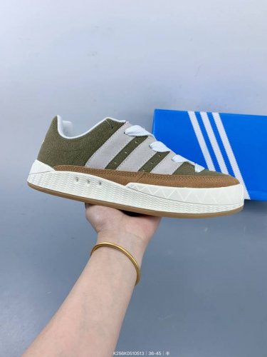 阿迪达斯 Adidas Adimatic面包鞋 阿迪达斯 鲨鱼面包鞋 携手费城传奇滑手贾马尔 史密斯Jamalsmith X Adidas Adimatic L