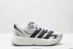 公司级Adidas Lightblaze 舒适防滑 新款阿迪达斯低帮跑步鞋 极致轻盈的Lightweight Upper设计 带来近乎裸足的舒适体验 中底采用尖