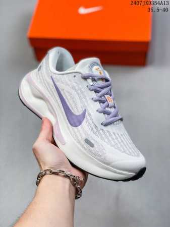 Nk Air Zoom Pegasus 41 登月跑鞋 登月41代超轻网面跑步鞋 脚跟区域营造出色舒适度，而在鞋底部分，搭载全掌型zoom Air配置耐克网面透 - 点击图像关闭