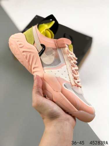 公司级真标带半码！ 耐克 乔丹 Nike Air Wmns Jordan Deltabreathe 耐磨防滑复古运动跑步鞋。 此款jordandeltabrea