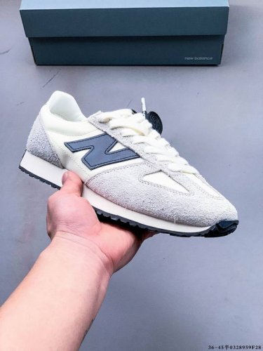 公司级！New Balance Nb 471系列新款复古时尚 透气生活休闲鞋 New Balance 471鞋款以经典的320鞋款为灵感，采用纤细鞋楦设计，打造