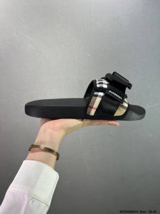 公司级Burberry博柏利 Vintage 格纹搭扣束带一字拖鞋 尺码：35-45 Id：407Ggd0413