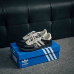 210 核心私 adidas Samba Og 桑巴舞街头系列德训运动板鞋 采用固色翻毛皮组合牛剖革鞋面材质 外置正确3层组合围条加厚烟胶橡胶大底 货号：Jp6