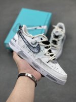 Nike Court Vision 1 Low“星际空间” 手绘涂鸦定制板鞋 星际空间是人类探索宇宙的征途，从发射卫星到计划中的星际旅行，它见证人类对未知的渴望