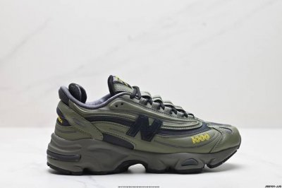 公司级新百伦New Balance 1000 系列低帮复古老爹风休闲运动跑步鞋 New Balance 在不同配色上其鞋面材质呈现不同感觉，无论是运动风抑或是高