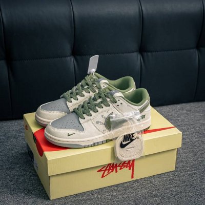 核心私 nike Dunk 全套原楦原模倾力打造完美版型 独家原厂航空铝磨具打磨大底 鞋头坡度极致还原 无解鞋型 原盒原配 圈内天花板工艺 原厂冲刀 超高清洁度