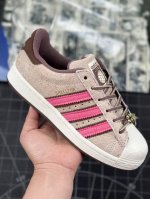 本地 核心私 adidas Tmnt Shell-Toe Splinter 时尚百搭 防滑耐磨轻便透气低帮板鞋男女同款 棕色整双鞋以传统的低帮呈现，马卡龙配色的