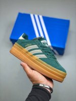 Adidas Originals Gazelle Indoor 三层底低帮耐磨厚底增高板鞋鞋头出色设计 塑就出众贴合感稳固的后跟贴合足部曲线设计软弹舒适 不易磨