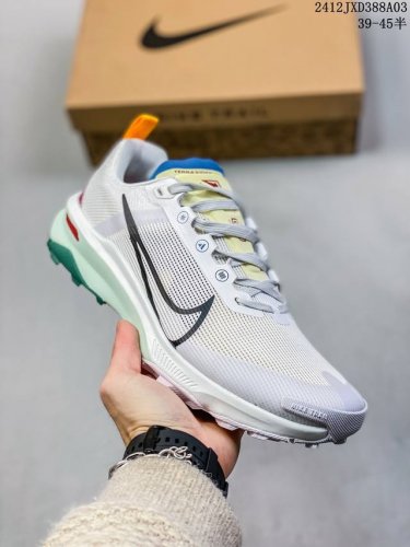 公司级nike React Terra Kiger 9越野马拉松休闲运动慢跑鞋 货号:Dr2693- 尺码:39 40 40.5 41 42 42.5 43 4