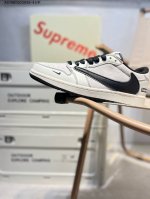 330 公司级头层皮Supreme X 乔丹Air Jordan 1 Low Aj1低帮系列篮球鞋 官方同步配色 原装级产物 #拒绝公底 立体鞋型 细节完美 高