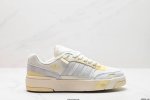真标Adidas Originals Post Up经典低帮休闲鞋 延续篮球场基因 同时融入摩登气质 含锯齿状三条纹和绒面革鞋头盖 搭载舒适中底 展现传统本色