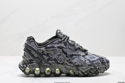 270 公司级Nike Air Max Dn8 耐克2024全新气垫跑鞋 #全新鞋款在同侧采用了四个圆柱仓式的设计 不仅有防滑耐磨性功能 还搭配了周围一圈柔软的