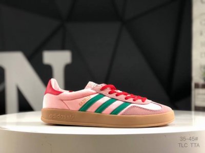 真标带半码 阿迪达斯 Adidas Gazelle Indoor Trainers 羚羊内训系列低帮复古百搭休闲运动德训风板鞋 90年代经典的复刻版！自60年代