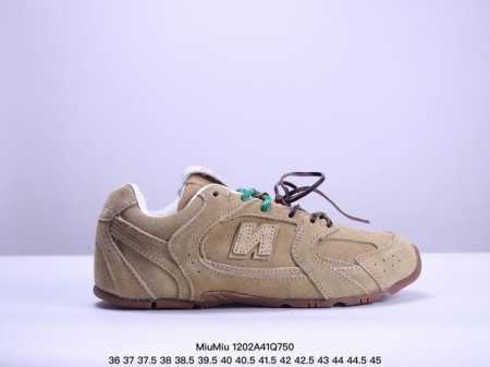 Miumiu缪缪 X New Balance Nb530 情侣款 休闲 运动鞋 阿甘鞋 德训鞋 原版开发 经典nb530运动鞋中汲取灵感推出了自己的迭代版本53 - 点击图像关闭
