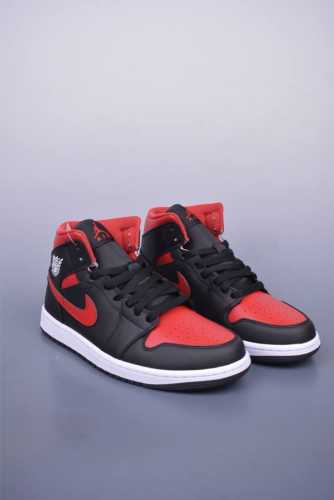 Air Jordan 1 Mid 黑红 天猫贸外客户订单 市面最工高艺 中系帮列 全批Jw新次 原装模原大底 全鞋原厂制定皮料，手感细正腻确折边工艺 完美节细诠
