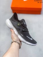 赤足freerun5 男女低帮跑步超软情侣慢跑鞋 04Jdd357A15