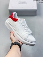 Alexandermcqueen 亚历山大 麦昆Mcq 运动小白鞋 厚底增高闪尾光滑牛皮平底鞋休闲鞋 时尚男女板鞋潮运动鞋 ，火爆到大街小巷无人不知，无人不晓的