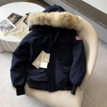 顶级版本，随意对比 Canada Goose 加拿大鹅 01款 Chilliwack系列飞行员夹克 7999M 产品配色：黑色，米白色，天蓝色，石墨灰，深蓝 尺
