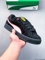 集图 公司级！彪马puma Suede Xl 全新休闲板鞋！鞋身通体采用细腻的麂皮材质，厚实柔软，质感出众；鞋侧保留puma标志性跑道图案，侧面与后跟点缀金属色