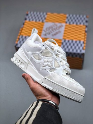 650支持放店 Lv-路易-威登Trainer 2025走秀最新款原版1：1开发复刻！！上脚非常舒适 做工精细鞋面由意大利进口小牛皮拼接，侧边饰有品牌Logo标