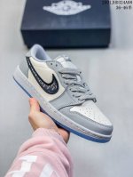 公司级nike Air Jordan 1 Low Se Aj1乔1低帮休闲板鞋 同步官方配色 官方货号:Dc0774-001 尺码:36 36.5 37.5 3