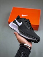 Nike Air Zoom Pegasus 37 Premium 登月37代系列 飞马37 透气缓震跑步鞋 Bq9646 002 尺码：39-45 半