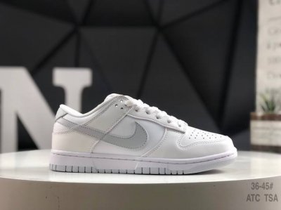 210 耐克 Nike Sb Dunk Low Pro 男女同款运动鞋复古板鞋，尽情迈步，彰显个性风采。采用柔软皮革鞋面，经久耐穿，塑就如元年款 Dunk 般的