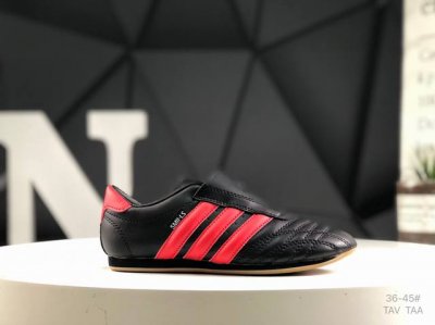 130 阿迪 Adidas Originals Taekwondo 运动舒适 防滑耐磨包裹性 低帮 训练鞋 男女同款 货号：Jq4774 尺码：36-45（半）