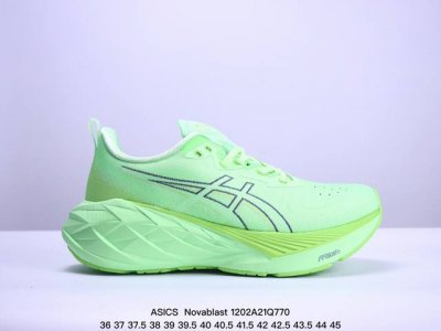 真标带半码！ Asics 亚瑟士novablast 4.0 男女士运动鞋 缓震回弹透气耐磨跑鞋 一鞋一科技：Novablast 4，跑鞋中底同时实现厚软轻弹。主