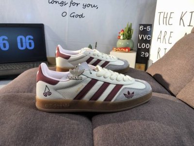公司级Adidas Originals Gazelle Indoor Indoor Lv T头鞋 防滑耐磨轻便 低帮 板鞋 男女同款 白红情人节 以柔软的皮革鞋