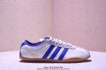adidas Tokyo W三叶草休闲防滑耐磨低帮板鞋 鞋头出色设计 塑就出众贴合感 稳固的后跟贴合足部曲线设计 软弹舒适 不易磨脚 橡胶鞋底配合防滑纹路设计
