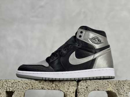 FAir Jordan AJ1 Retro High OG 丝绸黑灰 #原鞋原楦头纸板开发 确保原汁原味 完美呈现一代版型 1:1鞋头弧度高度鞋身弧度 细节品控 - 点击图像关闭