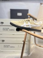 亚瑟士 Onitsuka Tiger Tokuten 复古低帮休闲跑鞋 Tokuten的灵感来源于80年代的室内用鞋 T-Toe前足补强设计 室内鞋的橡胶大底元