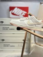140 耐克Nike Dunk Low 板鞋Sb系列经典百搭休闲运动板鞋加厚鞋舌的填充，使舒适性大大提升，同时也更方便穿脱中底部分则加入了脚感柔软舒适Zooma