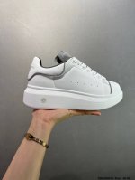 意大利高奢品牌-亚历山大 麦昆Alexander Mcqueen Oversized Exaggerated-Sole Suede Leather Sneake