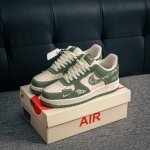 核心私 Air Force 1 原装级别 原楦头原纸板 打造纯正空军版型专注外贸渠道 全掌内置蜂窝气垫 原盒配件 原厂中底钢印、拉帮完美 货号：Kk1988 0
