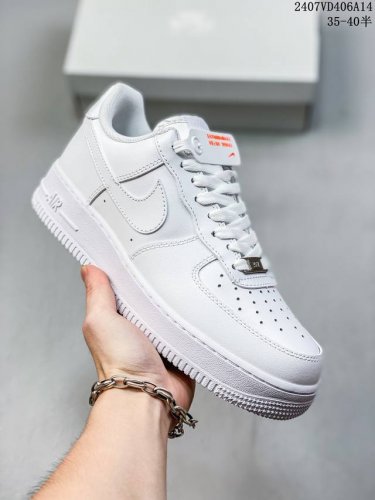 公司级带半码 耐克nike Air Force 1 Low 空军一号 Af1 低帮百搭厚底增高休闲运动板鞋。柔软、弹性十足的缓震性能和出色的中底设计，横跨复古与