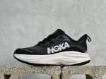 HOKA M SKYFLOW 低帮专业越野跑步鞋 粗矿型的鞋身上脚特别修饰腿型 经典的胖鱼头鞋型 超高颜值 厚重皮质与热压鞋身质感让提升双层发泡中底增加整体鞋身