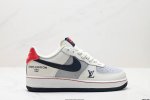真标耐克Nike Air Force 1“07空军一号低帮百搭休闲运动板鞋。柔软、弹性十足的缓震性能和出色的中底设计，横跨复古与现代的外型结合，造就出风靡全球三