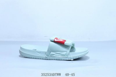 70 耐克 Nike 夏季透气休闲拖鞋 货号 Cz6501-101 35253Adtww 40-45