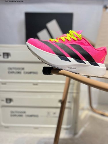 Ad Adizero Evo Sl 轻盈跑鞋耐磨减震专业跑步鞋 冲向目标，一路向前，不断挑战和突破自我无论是平时训练还是马拉松，让这款Adidas跑步鞋伴你畅快