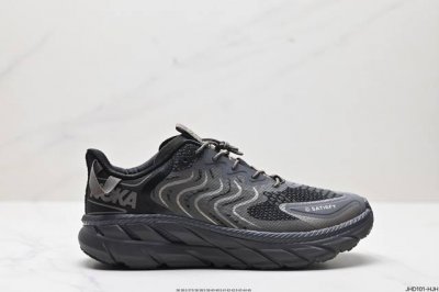 公司级小红书推荐hoka One One 全新配色 这个品牌来自于新西兰的毛利语，Hoka表示大地，One One表示飞越，连起来就是飞越地平线，One One