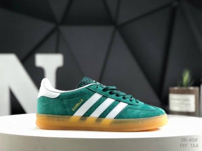 真标带半码阿迪达斯Adidas Originals Gazelle Indoor 德训系列 三叶草复古休闲运动板鞋 鞋面采用反绒革组合环保纤维革材质，外置Rb橡