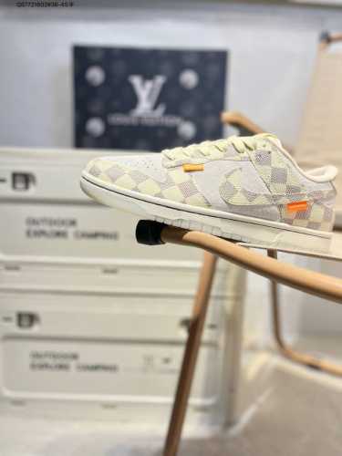 Nike Sb Dunk Low“Lv联名” 周年高端定制 低帮休闲板鞋 定制鞋盒 超高清洁度 皮料切割干净无任何毛边 细节完美Qf1568 Qs77 2#36