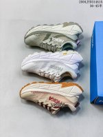 Hoka One One Skyline-Float X 动感系列舒适减震防滑低帮跑鞋 1153350 Gldo 鞋款特别研发使用性能独特的几何形跑鞋中底，鞋底